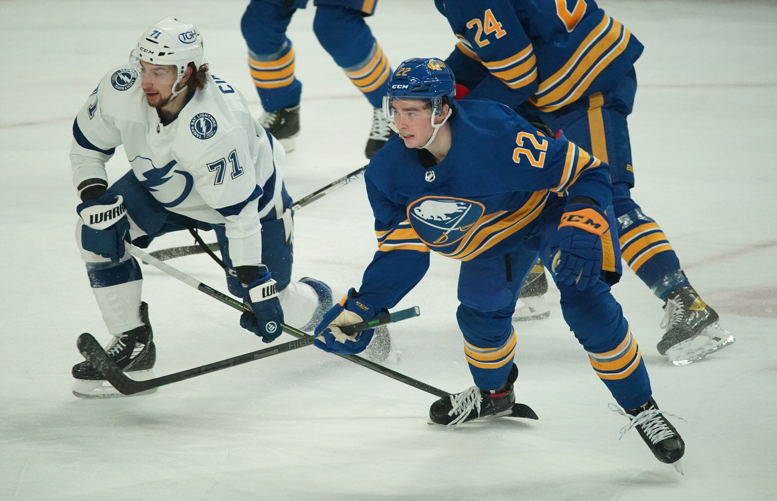 Buffalo Sabres take on the Tampa Bay Lightning